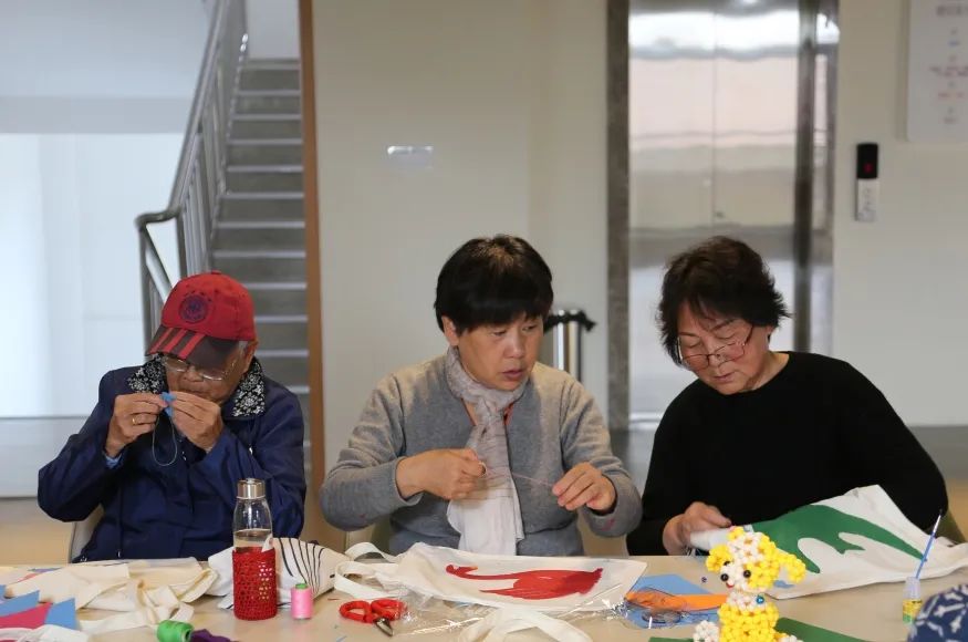 爱莲湾活动回顾 | 手工制作环保袋(图15) 爱莲湾活动回顾 | 手工制作环保袋(图15)