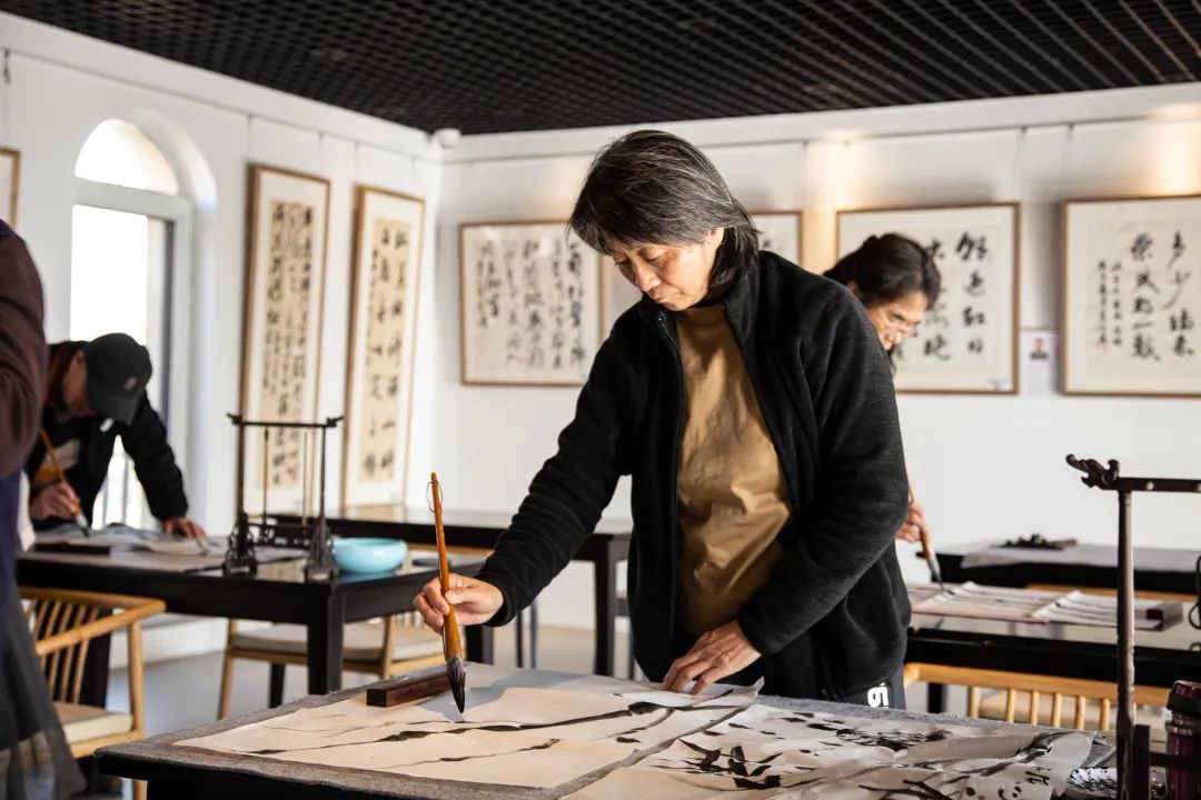 爱莲湾活动回顾 | 国画体验入门课(图9) 爱莲湾活动回顾 | 国画体验入门课(图9)