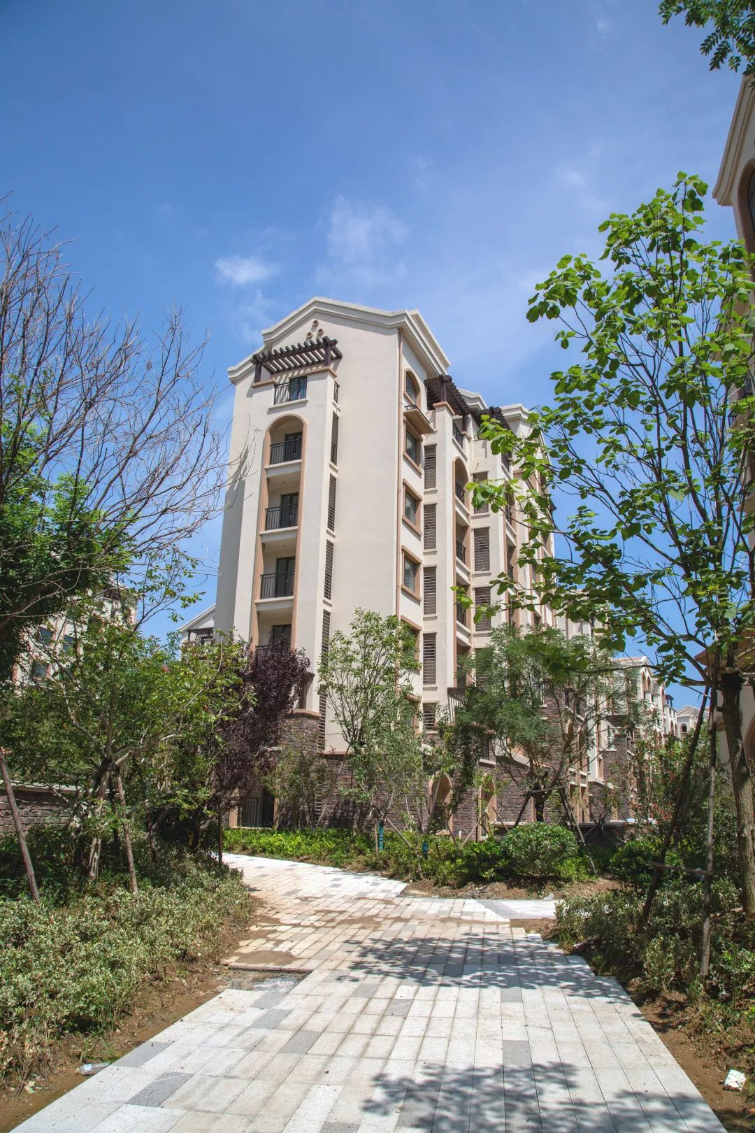 爱莲湾家信 | 三期住房即将完美交付(图3) 爱莲湾家信 | 三期住房即将完美交付(图3)