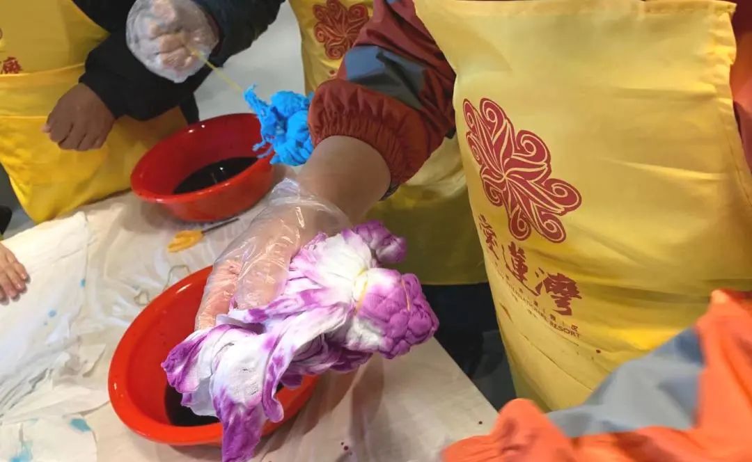 爱莲湾活动回顾 | 传统的古老技艺——扎染(图8) 爱莲湾活动回顾 | 传统的古老技艺——扎染(图8)